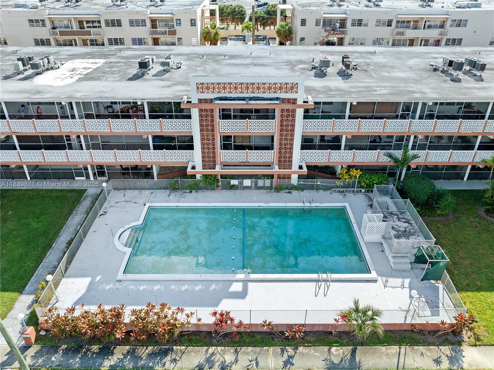 FLORIDIAN ARMS CONDO - Residential