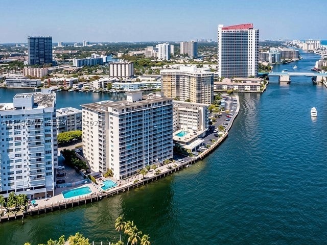 121 Golden Isles Dr G2