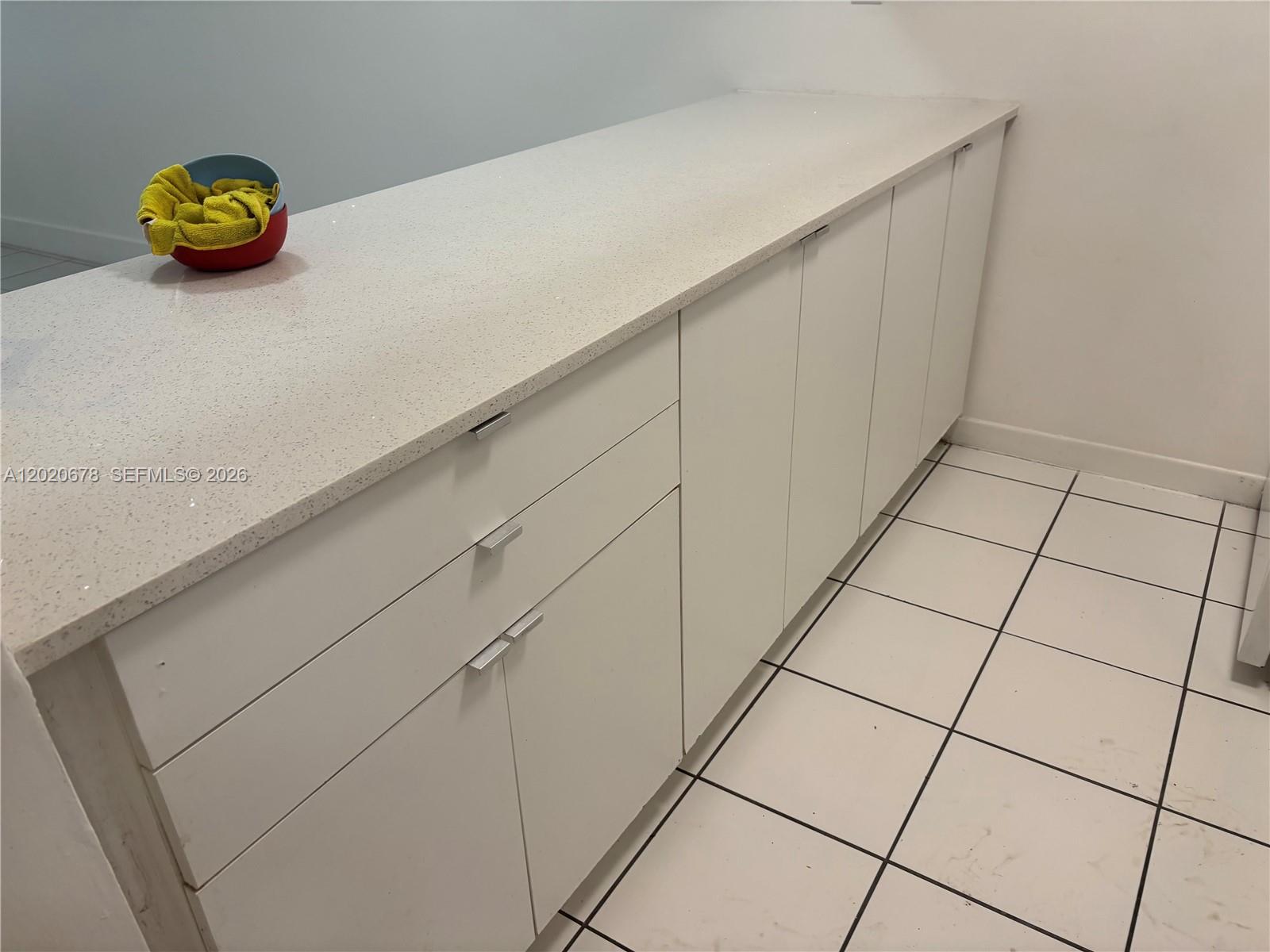 NEW WORLD CONDO APTS III - Residential