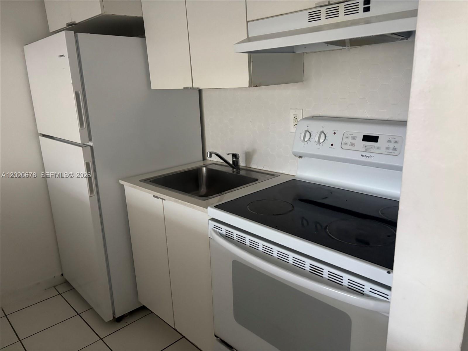 NEW WORLD CONDO APTS III - Residential