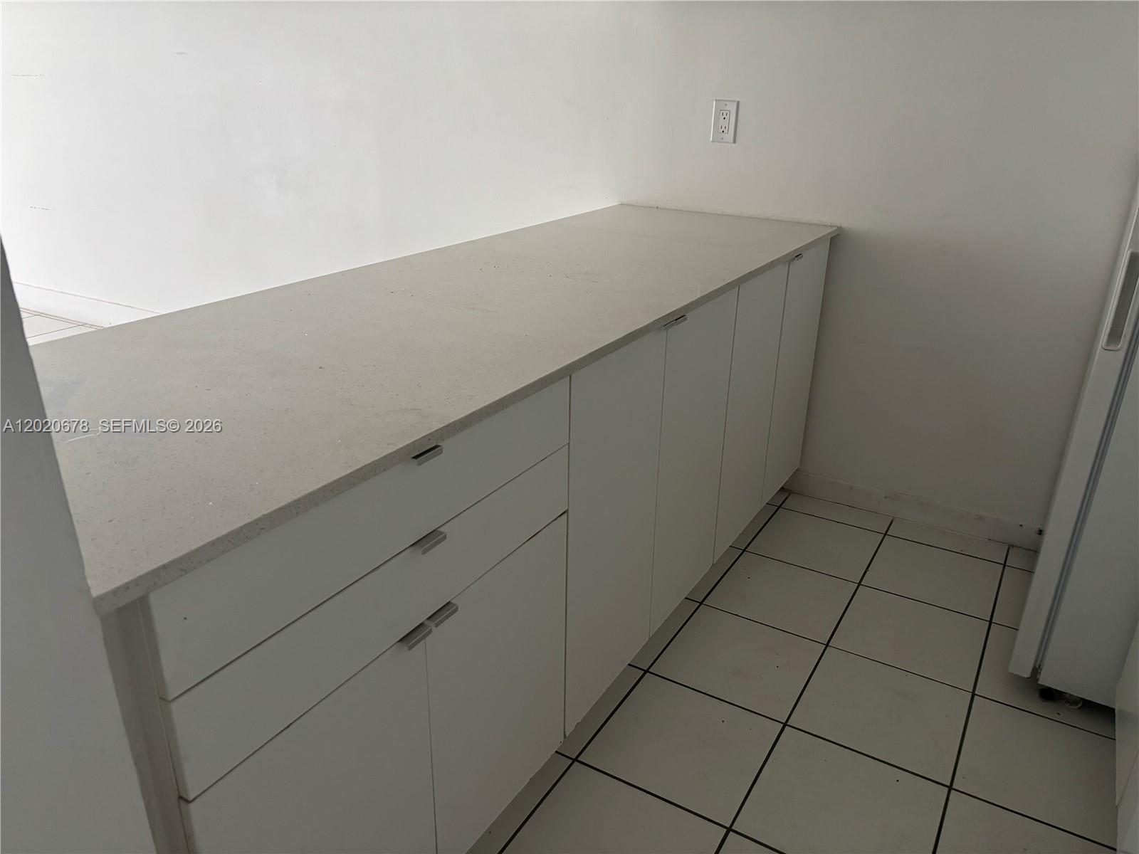 NEW WORLD CONDO APTS III - Residential