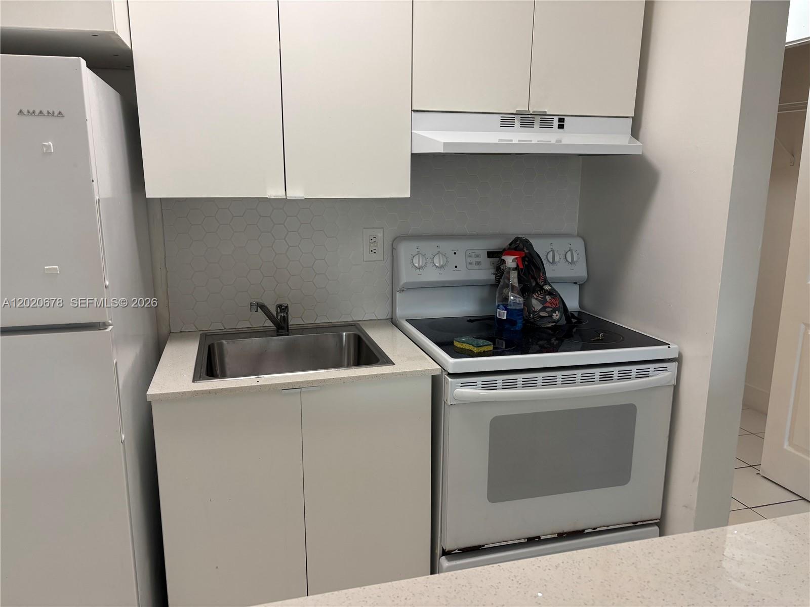 NEW WORLD CONDO APTS III - Residential