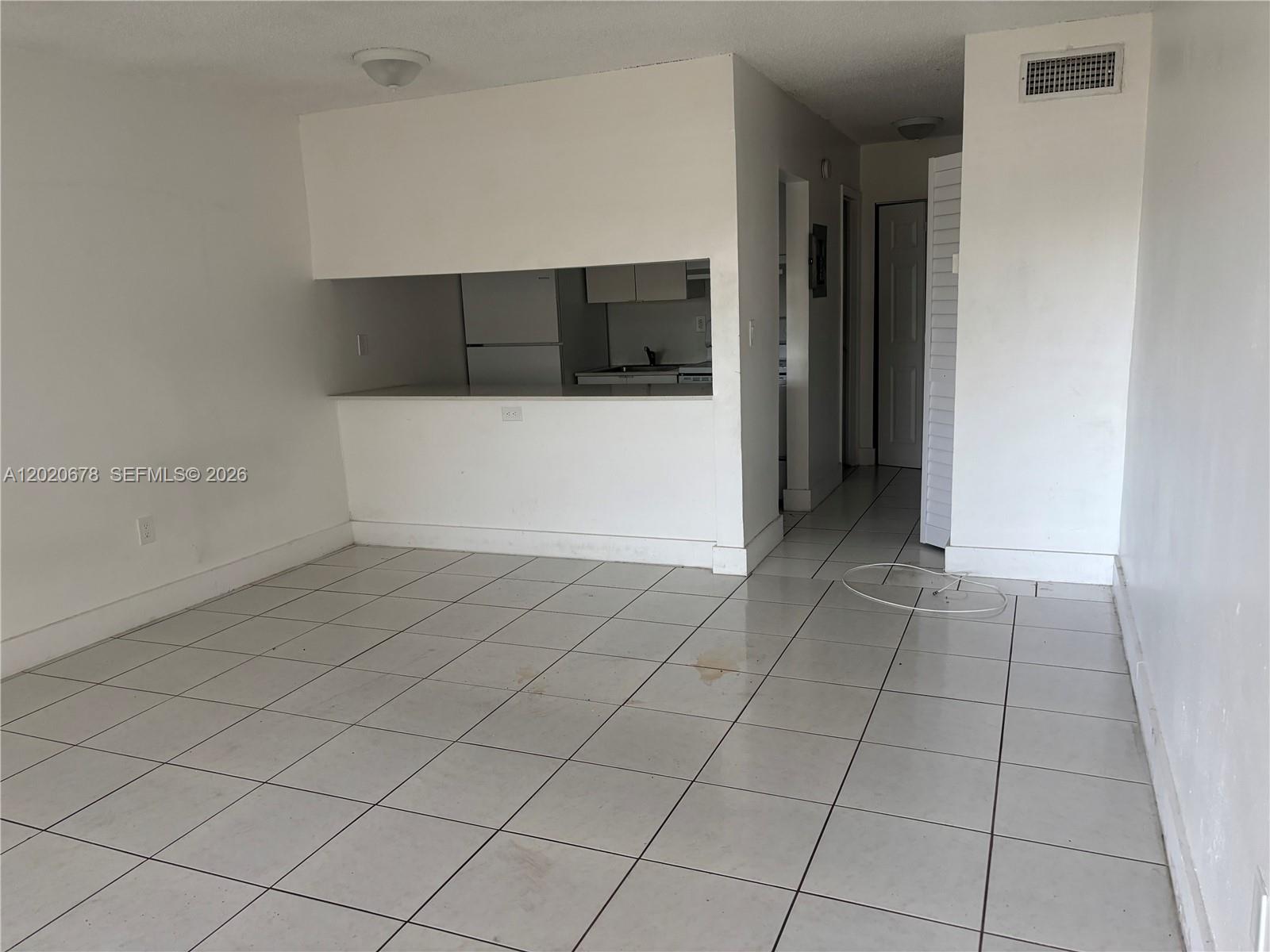 NEW WORLD CONDO APTS III - Residential