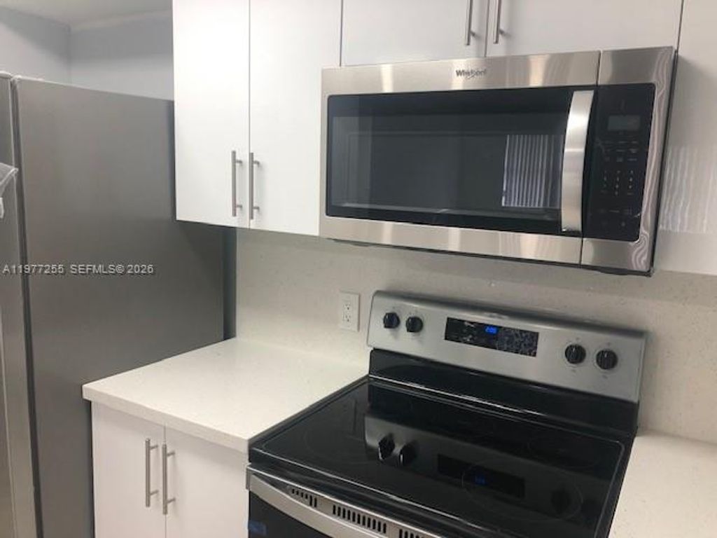 Photo of 550 S Park Rd #32-8, Hollywood, FL 33021 (MLS # A11977255)