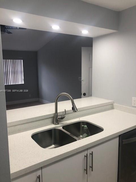 HOLLYWOOD PARC CONDO - Residential