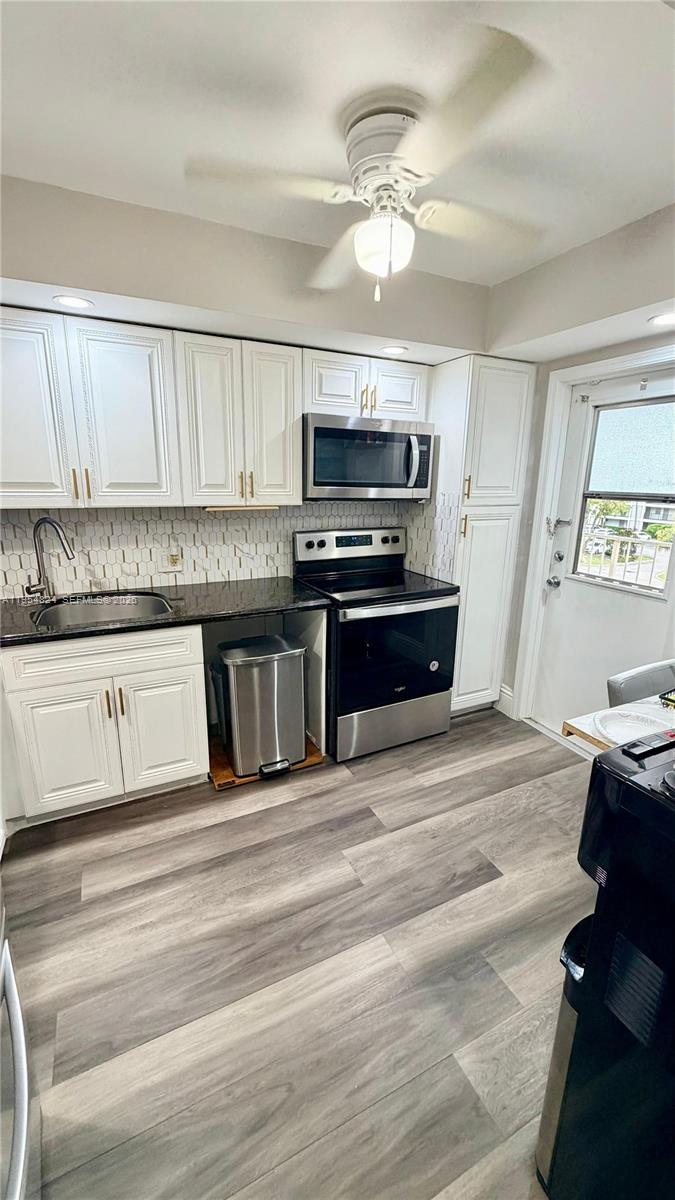 NO 14 PALM-AIRE COUNTRY C - Residential