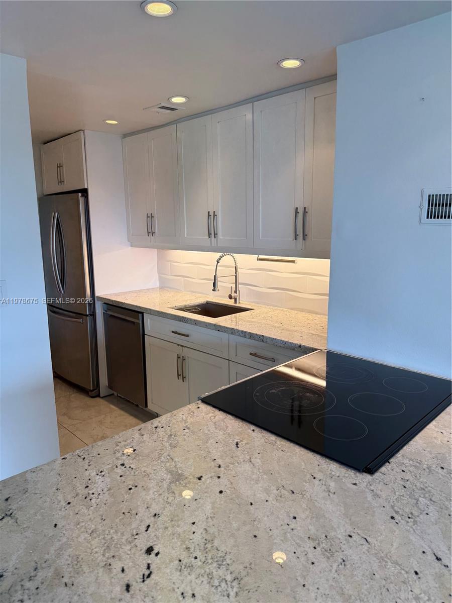 CLIPPER CONDO NO 1 - Residential