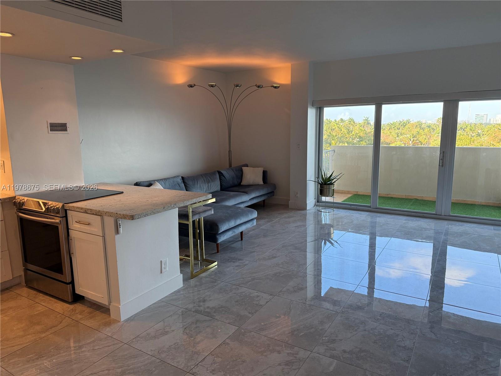 CLIPPER CONDO NO 1 - Residential