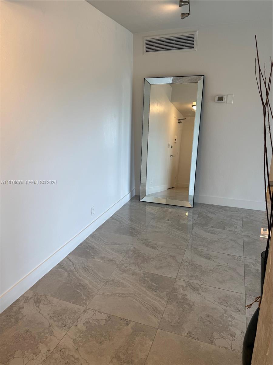 CLIPPER CONDO NO 1 - Residential