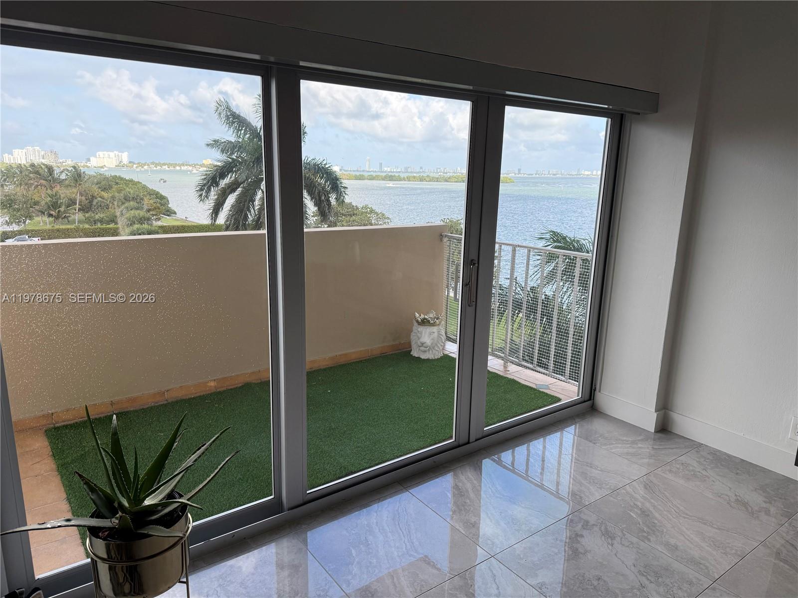 CLIPPER CONDO NO 1 - Residential