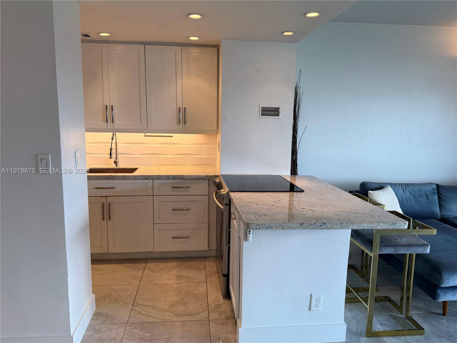 CLIPPER CONDO NO 1 - Residential