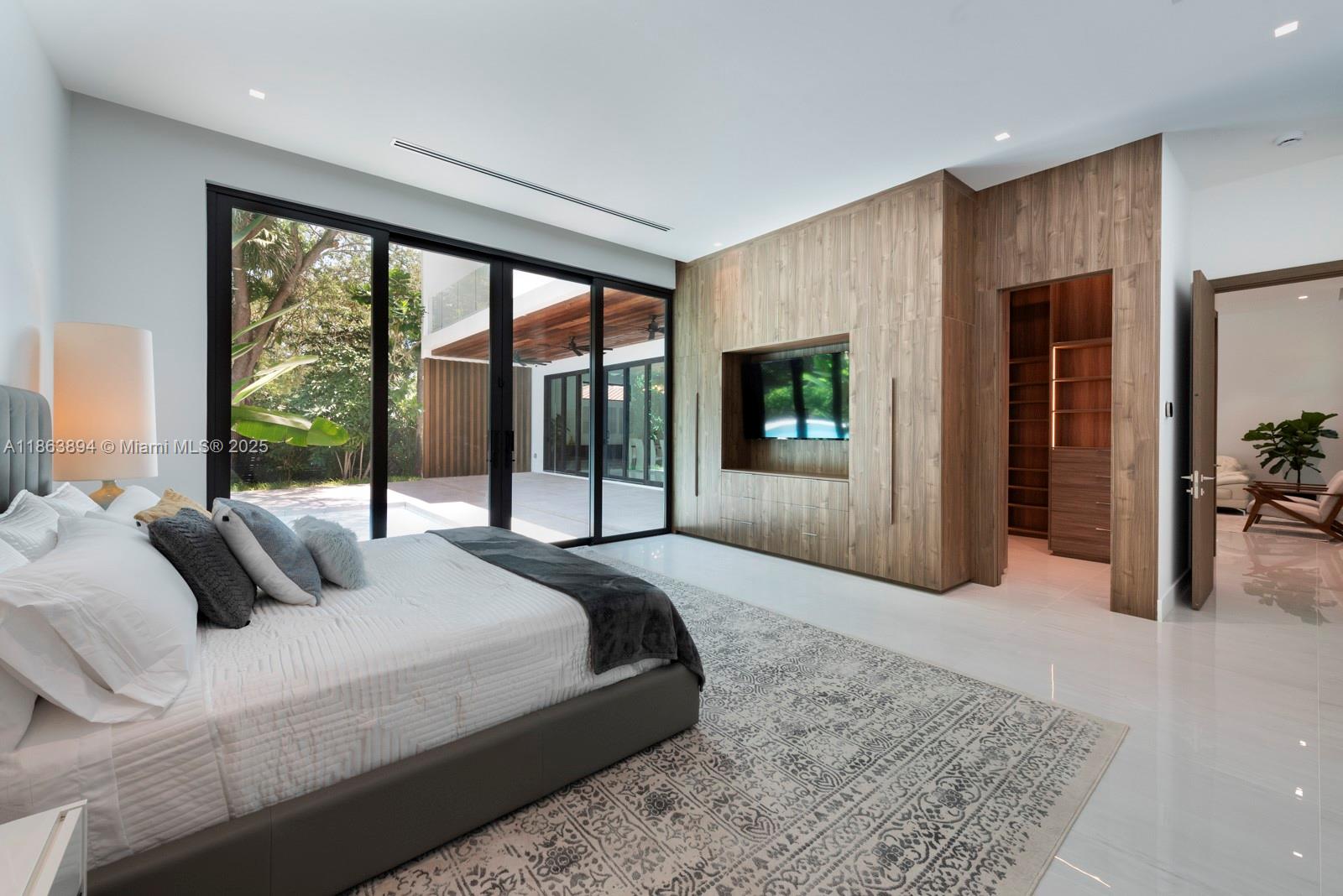 AMD PL GOLDEN GATE PK - Residential