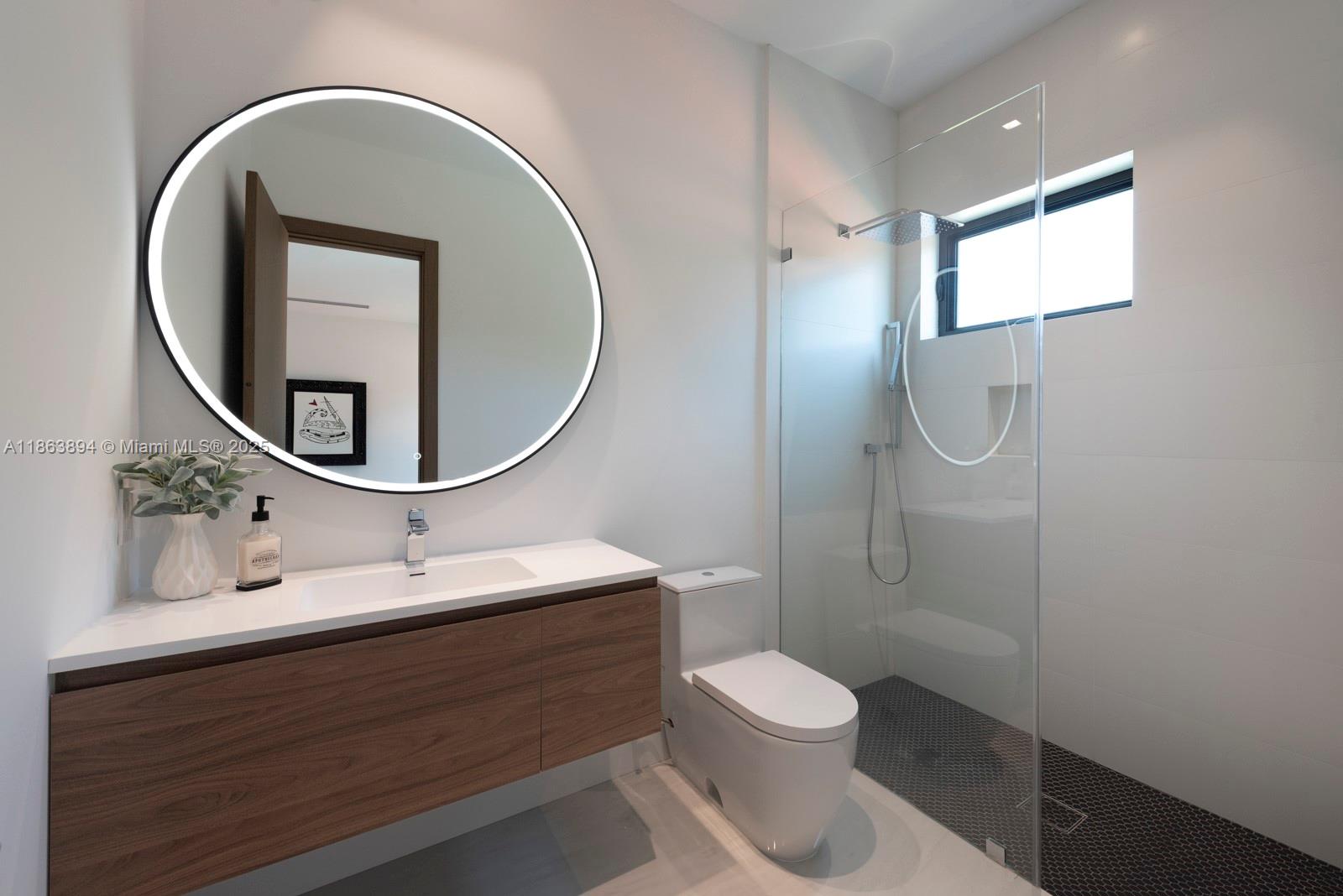 AMD PL GOLDEN GATE PK - Residential