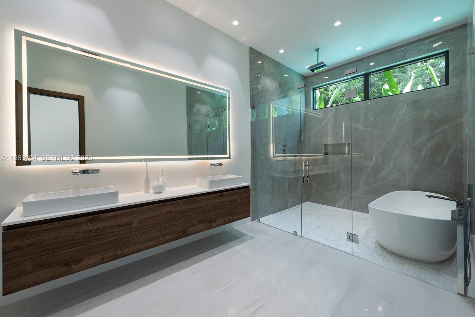 AMD PL GOLDEN GATE PK - Residential