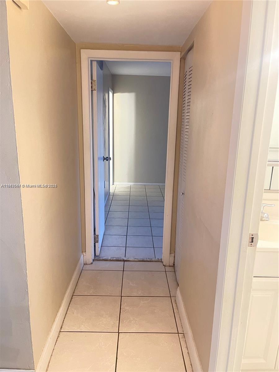 KENDALL ACRES CONDO BLDG - Residential