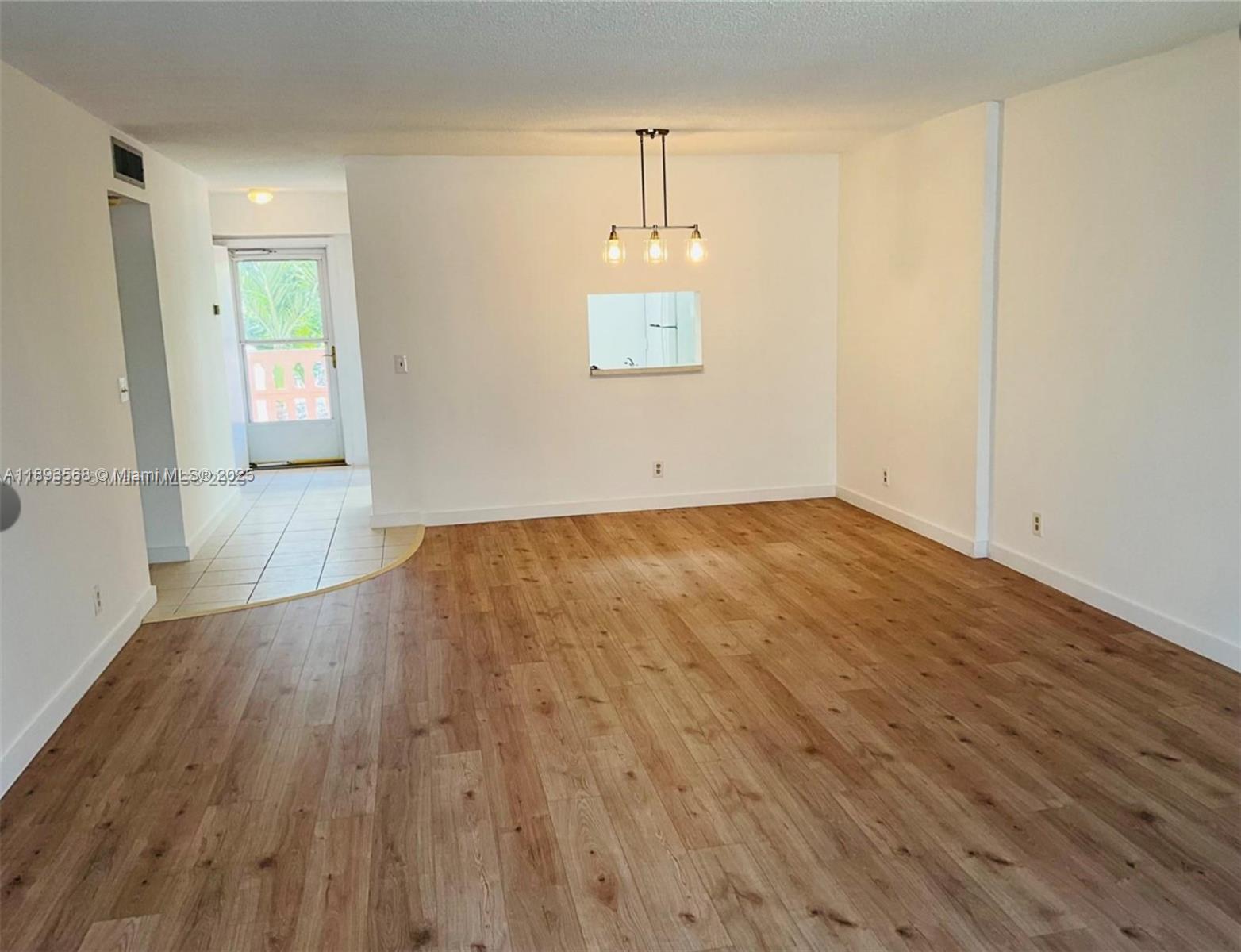 MEADOWBROOK LAKES CONDO - Residential