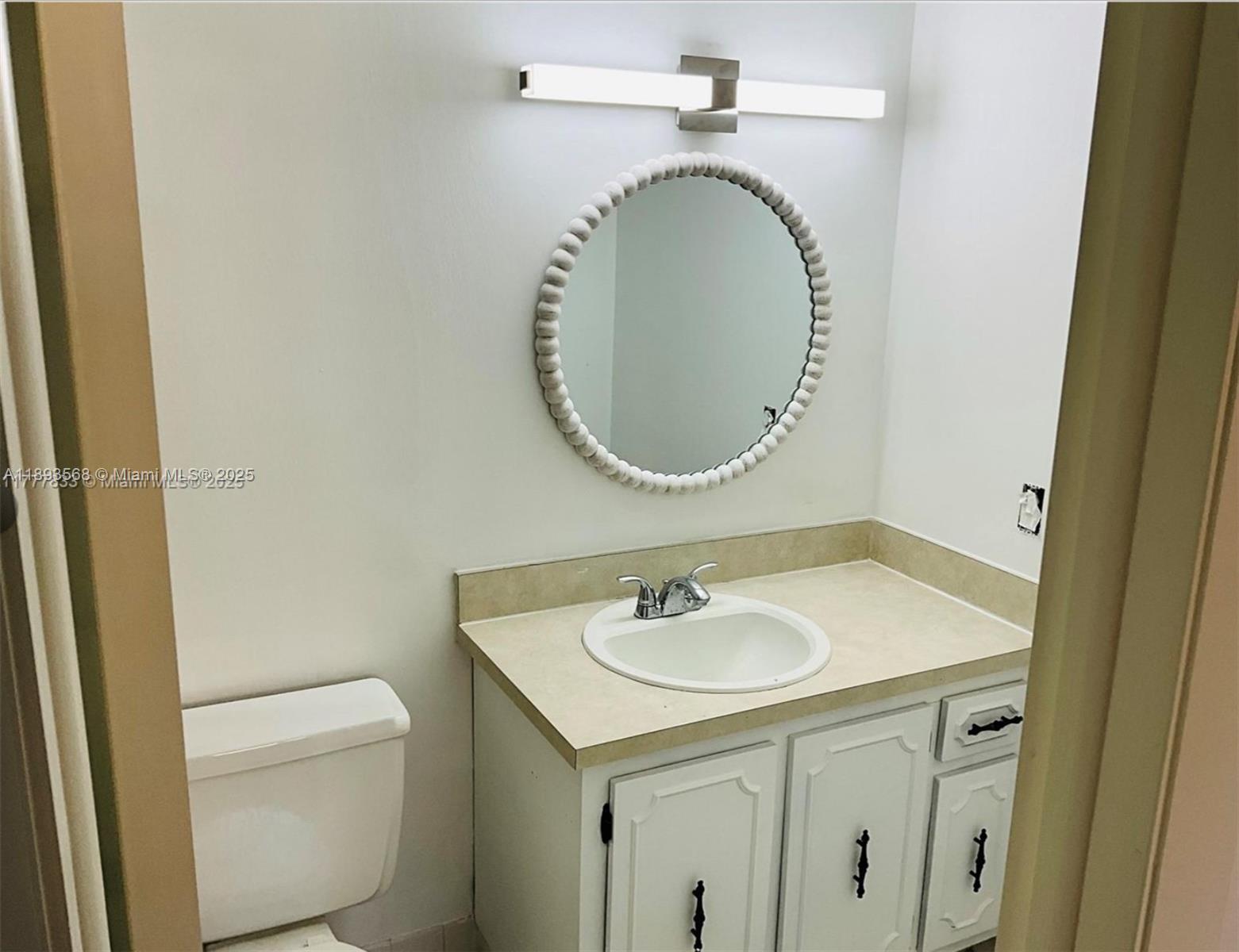 MEADOWBROOK LAKES CONDO - Residential