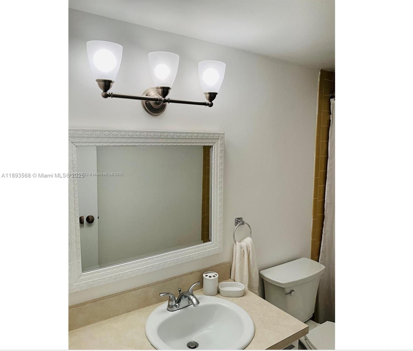 MEADOWBROOK LAKES CONDO - Residential