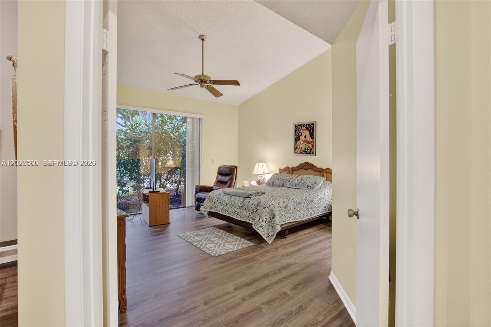 CHELSEA III - Residential