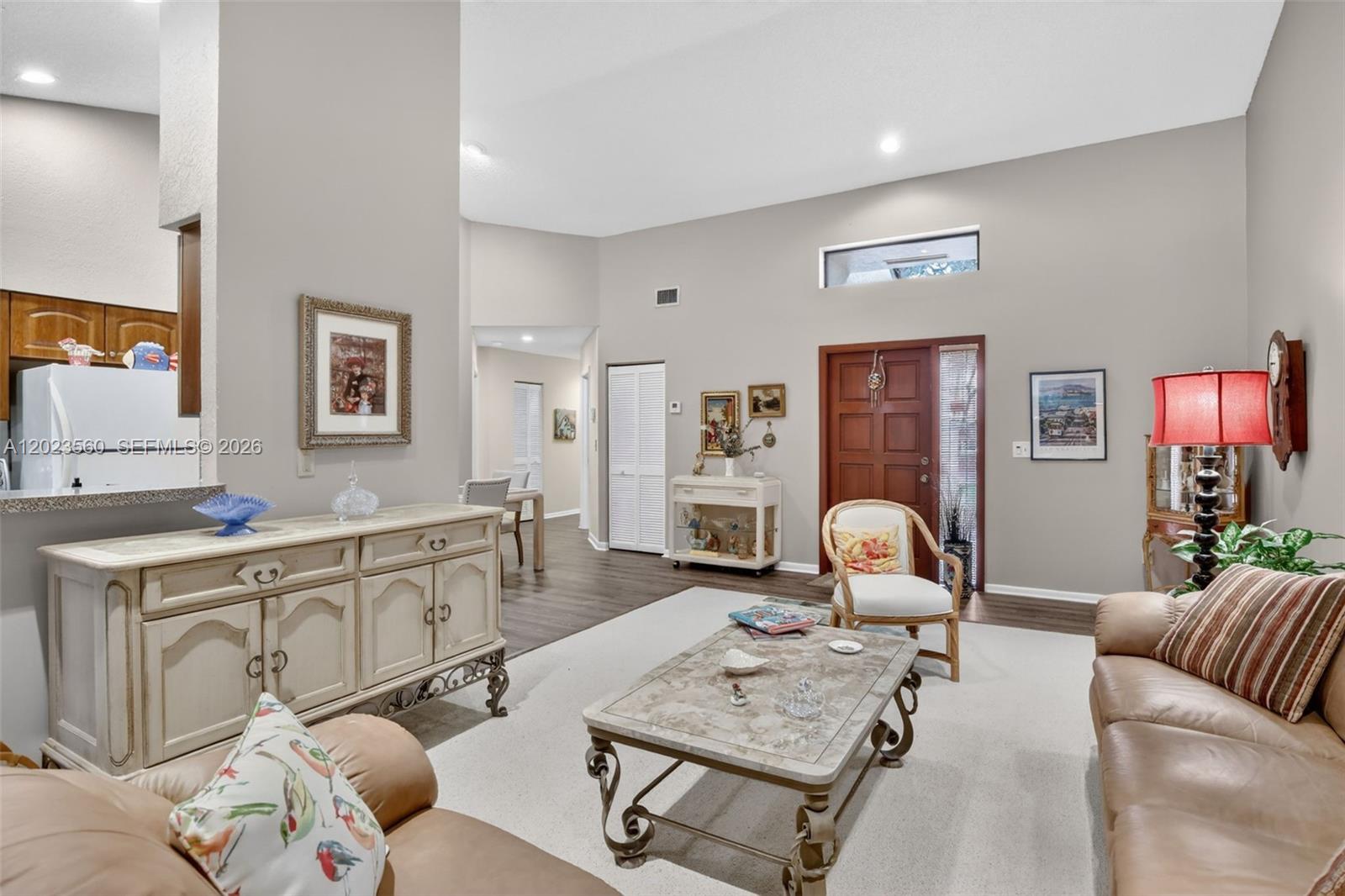 CHELSEA III - Residential