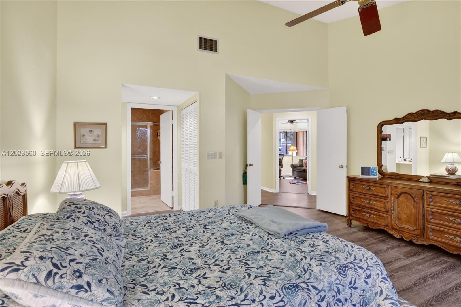 CHELSEA III - Residential