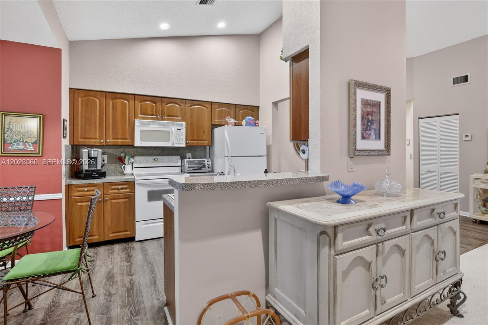 CHELSEA III - Residential