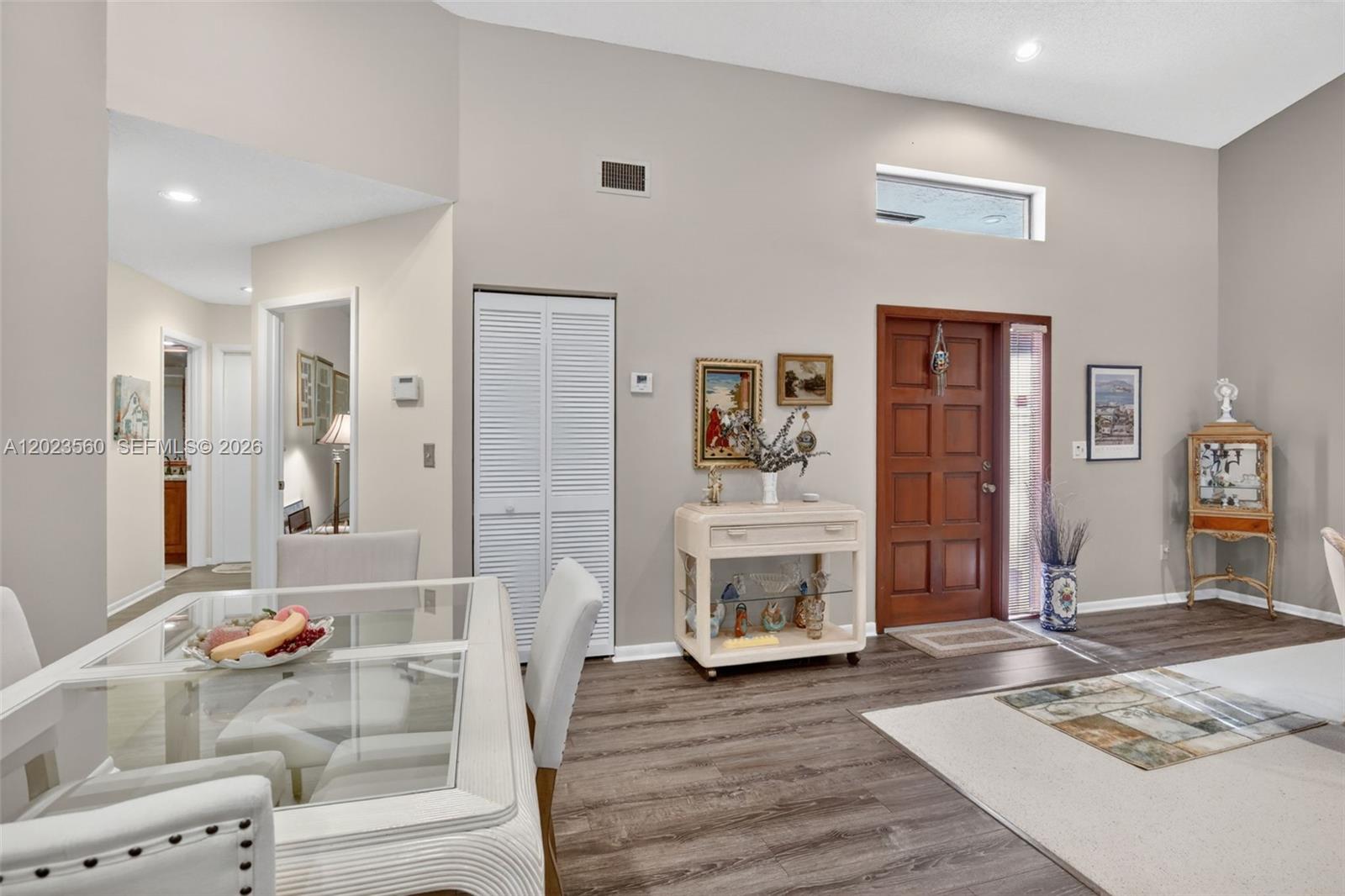CHELSEA III - Residential