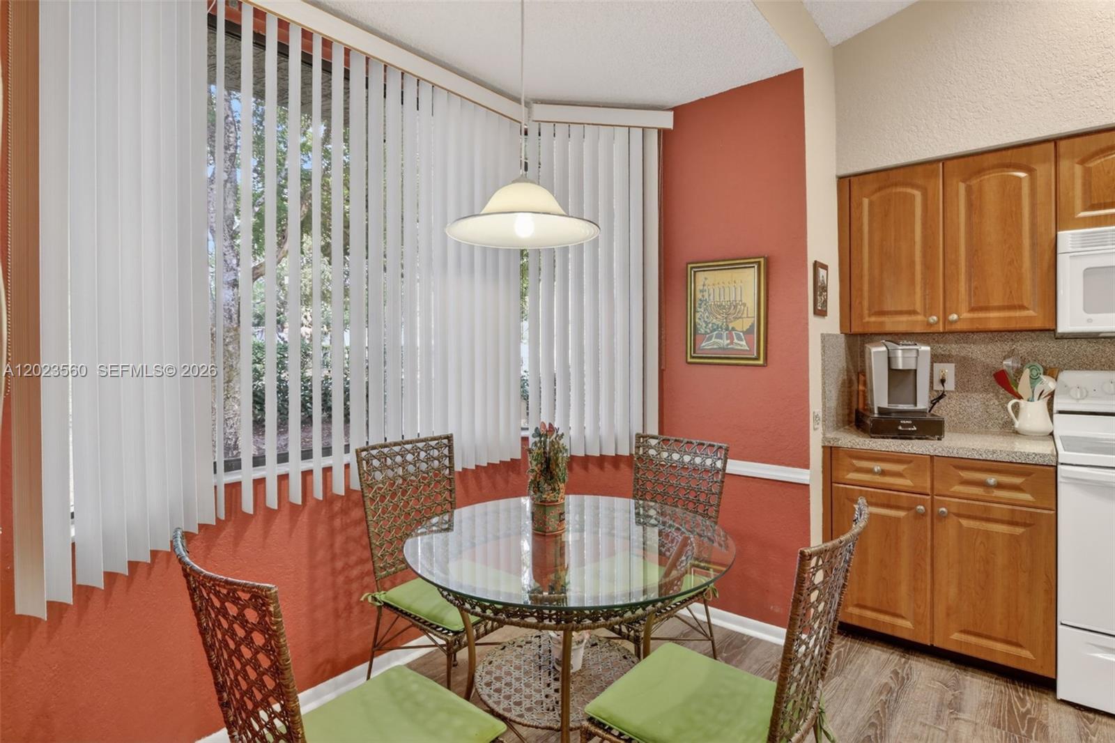 CHELSEA III - Residential