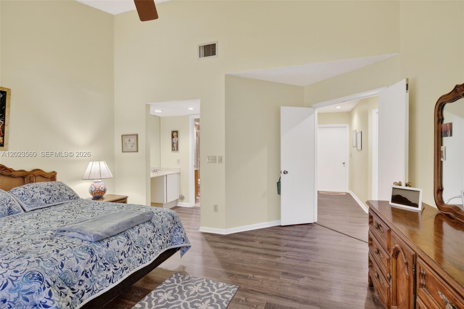 CHELSEA III - Residential