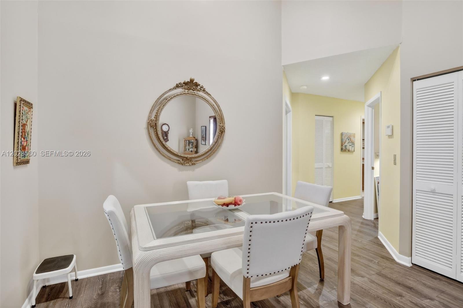 CHELSEA III - Residential
