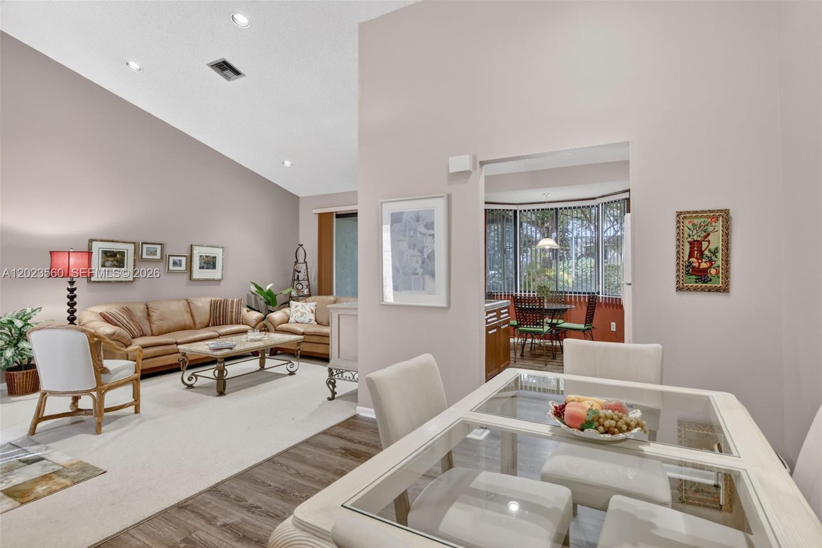 CHELSEA III - Residential