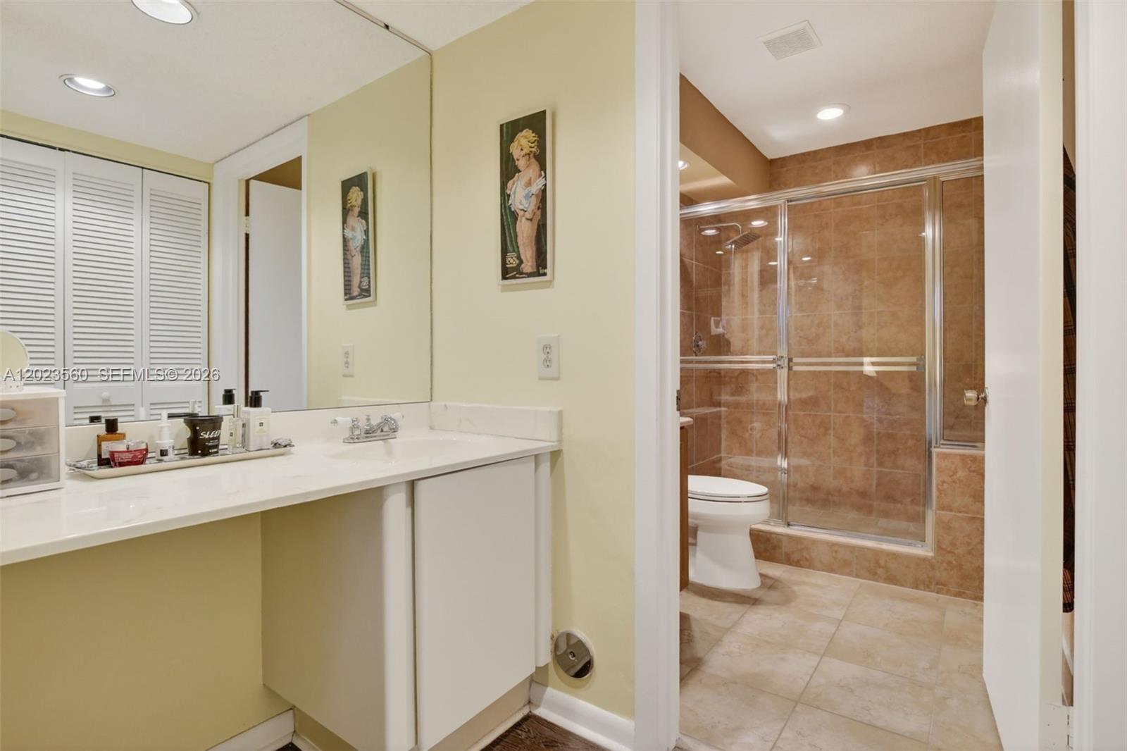 CHELSEA III - Residential