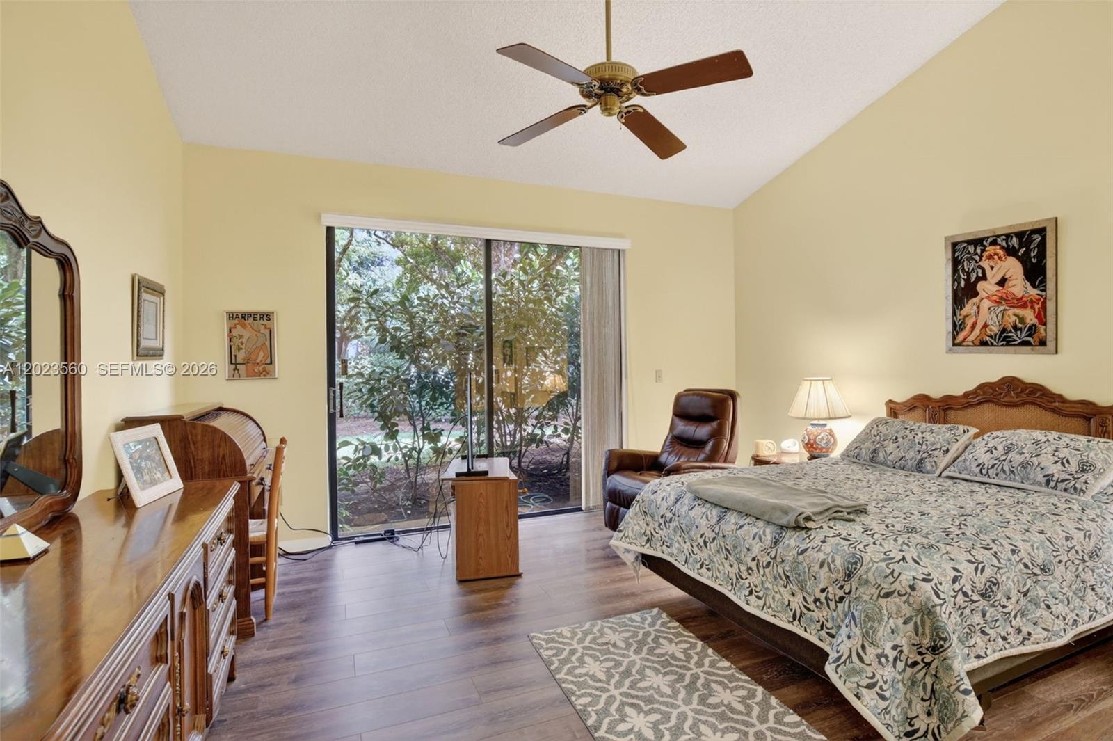CHELSEA III - Residential