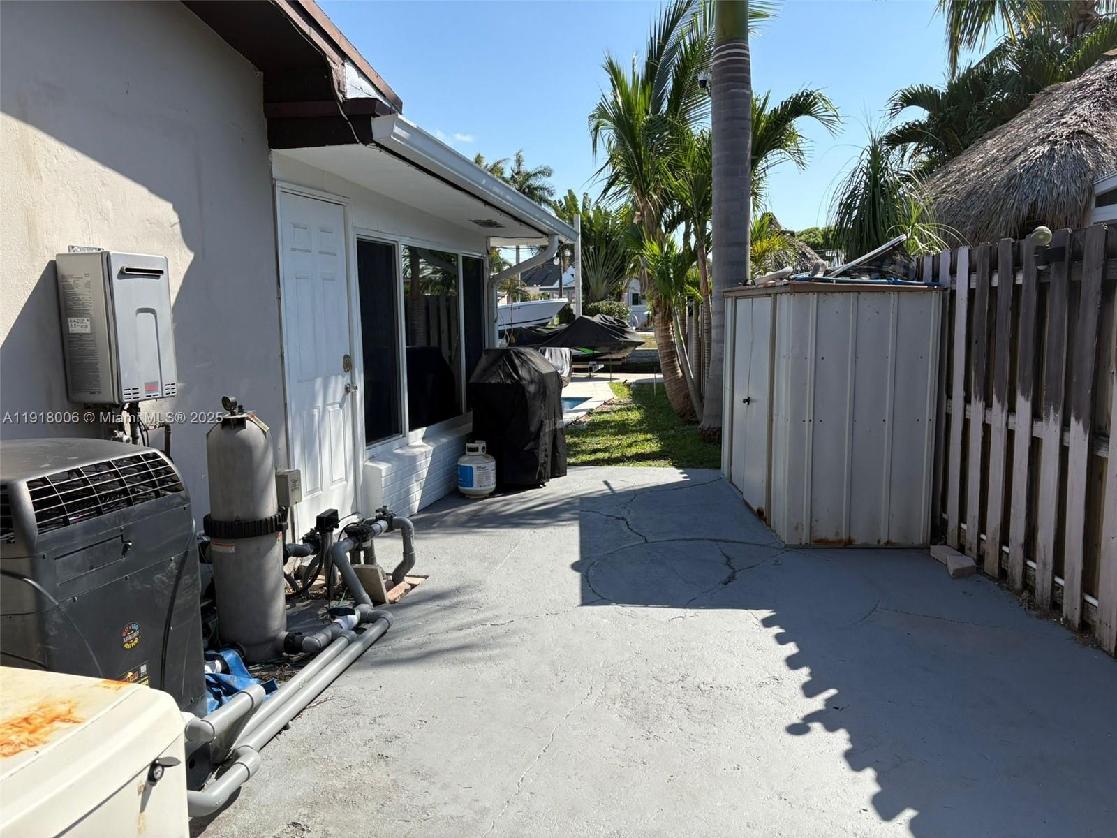 SHELTER ISLANDS - Residential Lease