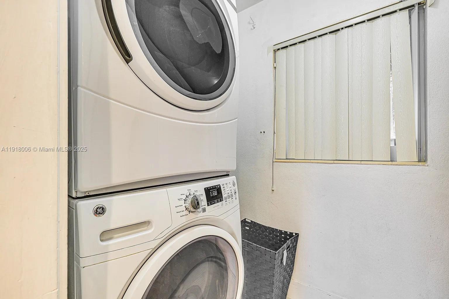 SHELTER ISLANDS - Residential Lease