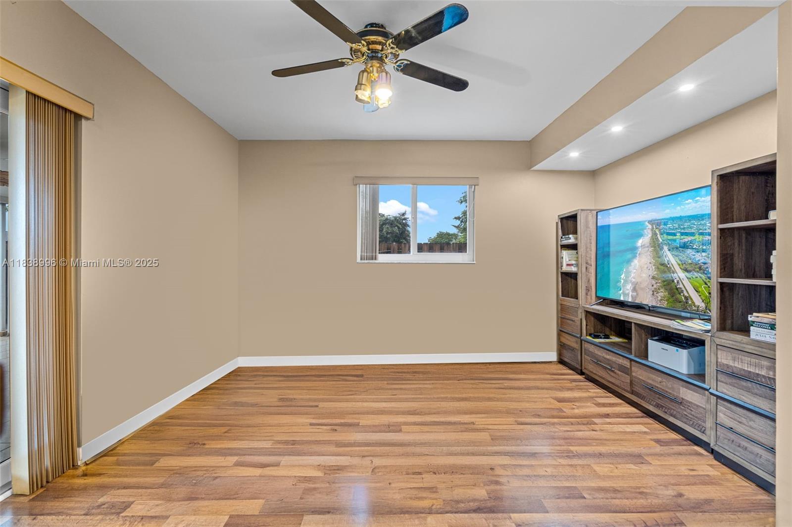 WEST PALM GARDENS VILLAS - Residential