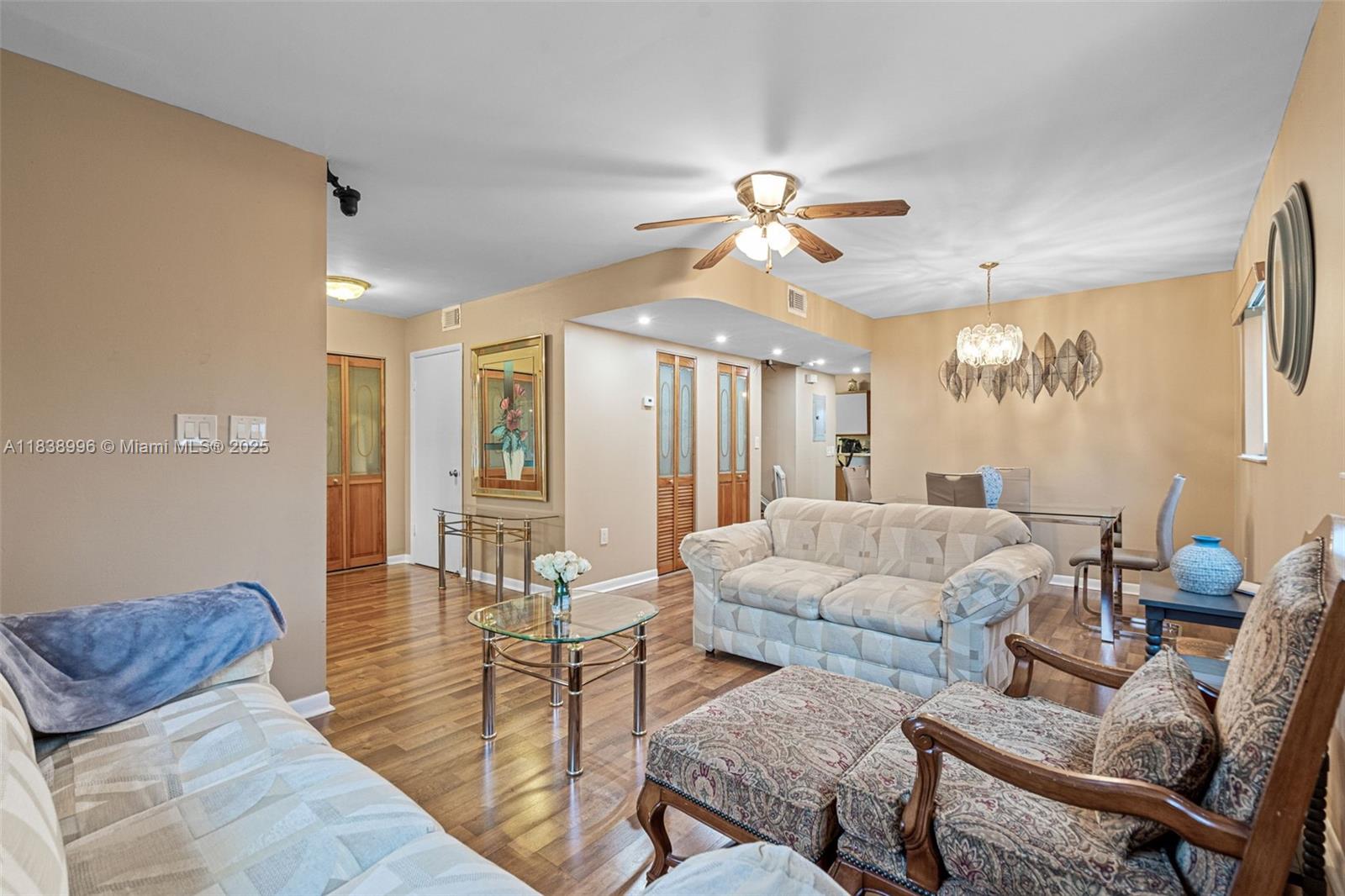 WEST PALM GARDENS VILLAS - Residential