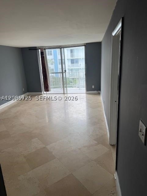 488 NW 165th St Rd B-408