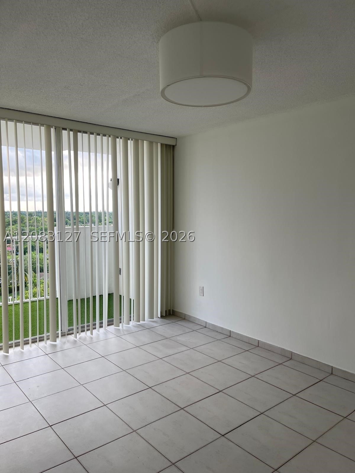 1200 NE Miami Gardens Dr 803W