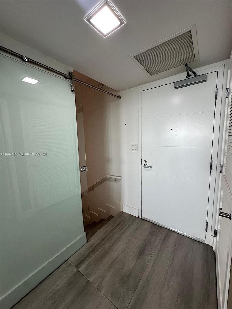 400 SUNNY ISLES CONDO EAS - Residential Lease