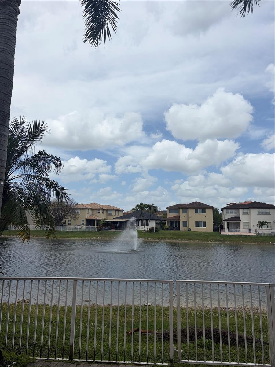 ISLANDS AT DORAL 1ST ADDN - Residential Lease