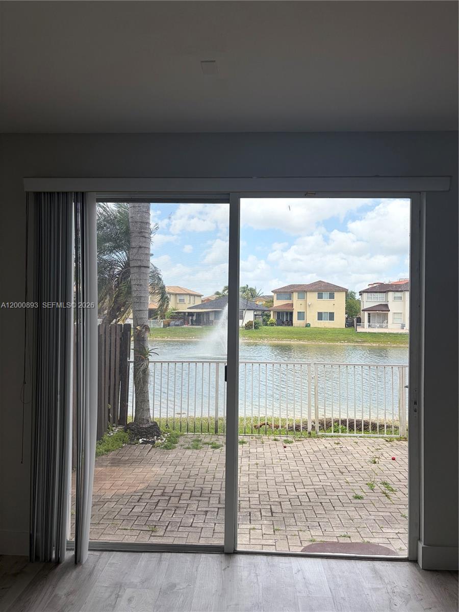 ISLANDS AT DORAL 1ST ADDN - Residential Lease