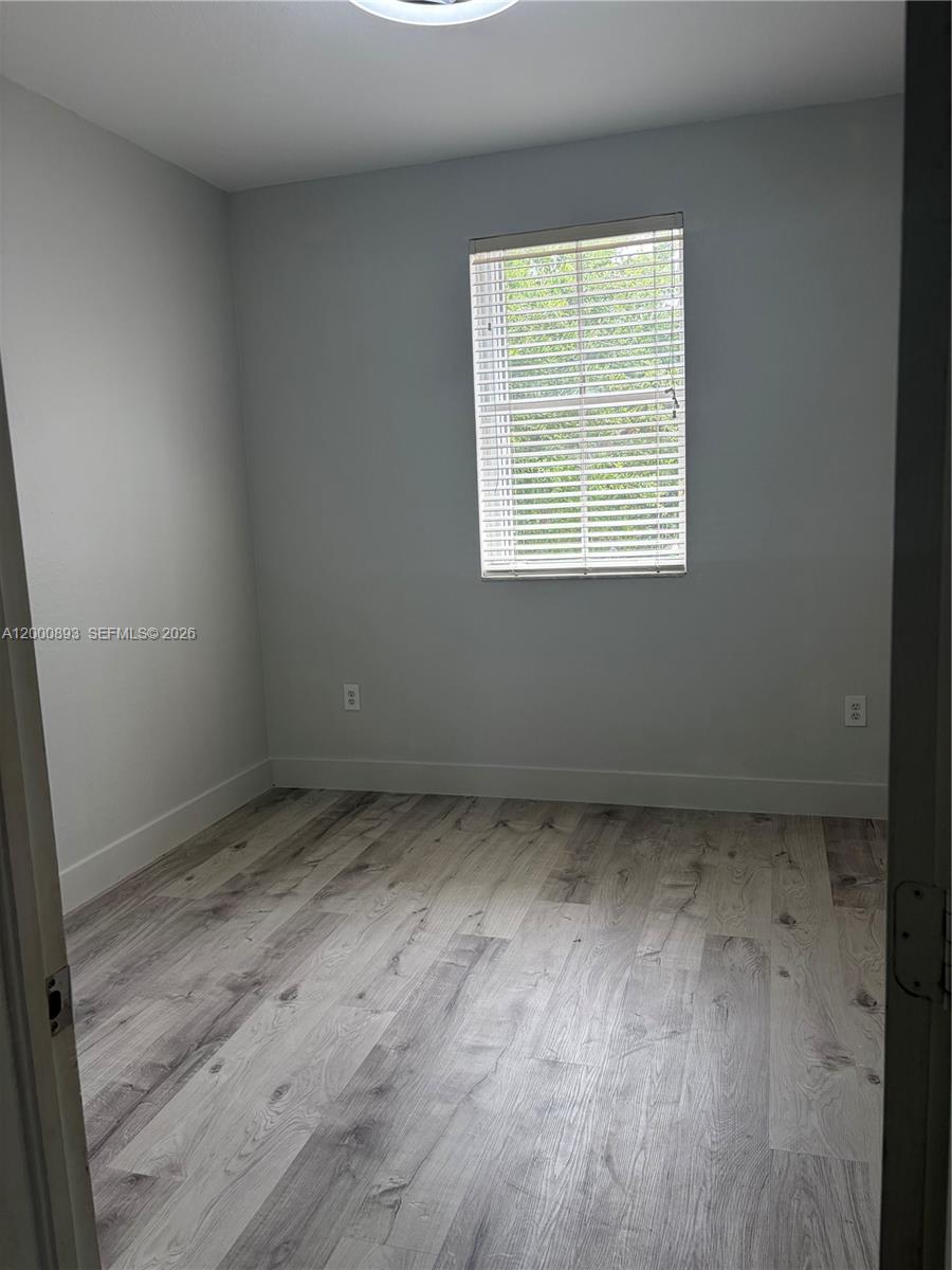 ISLANDS AT DORAL 1ST ADDN - Residential Lease