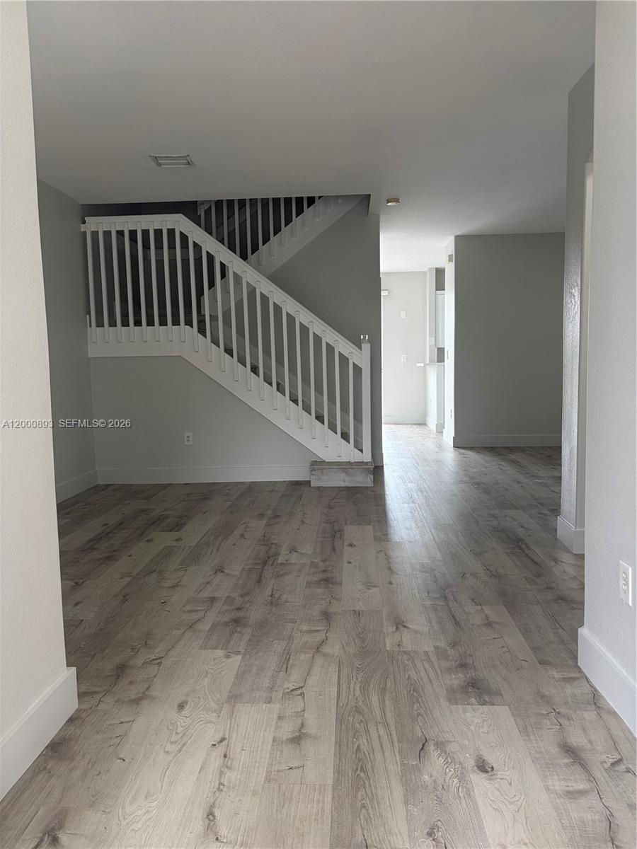 ISLANDS AT DORAL 1ST ADDN - Residential Lease