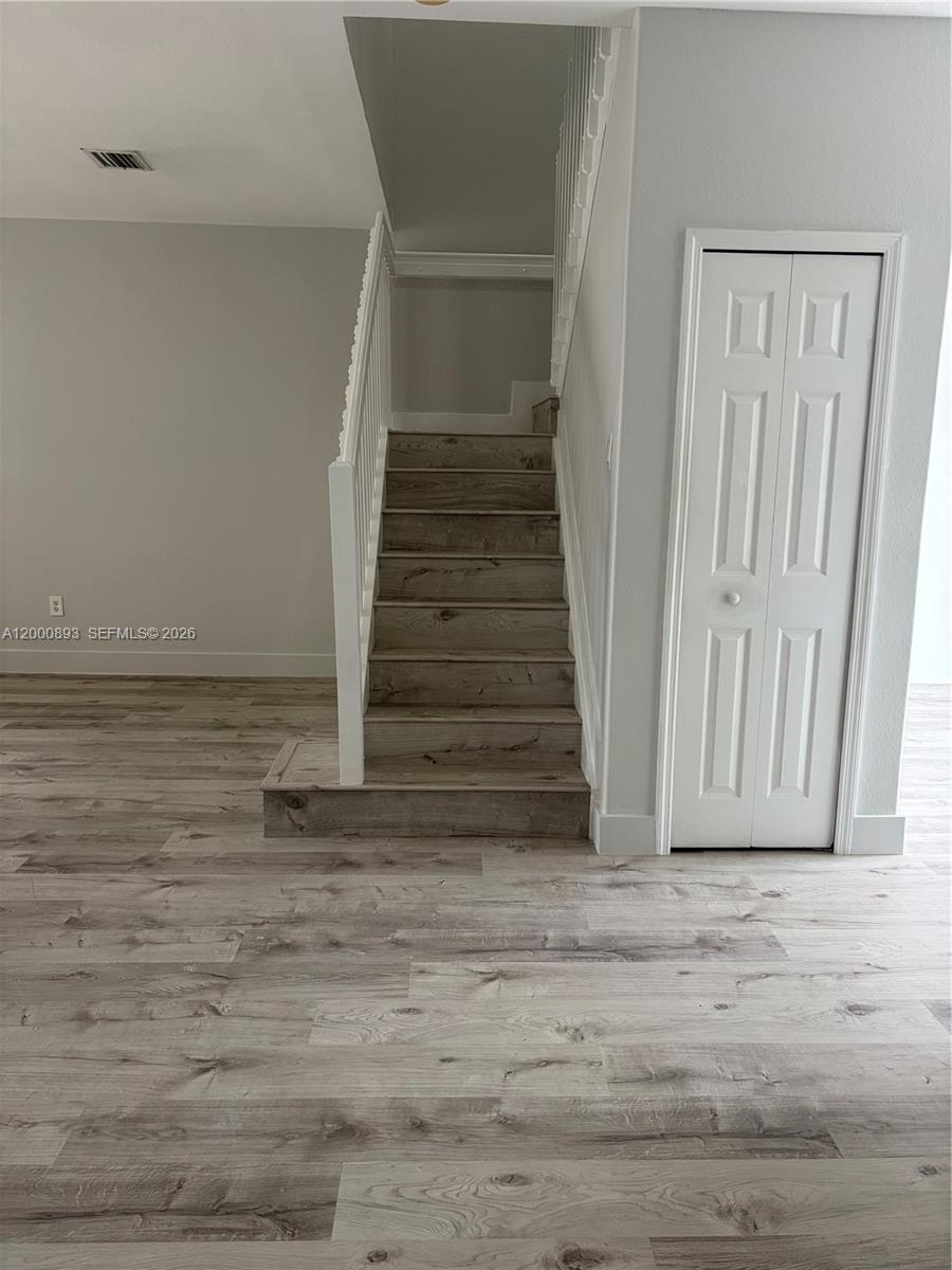 ISLANDS AT DORAL 1ST ADDN - Residential Lease