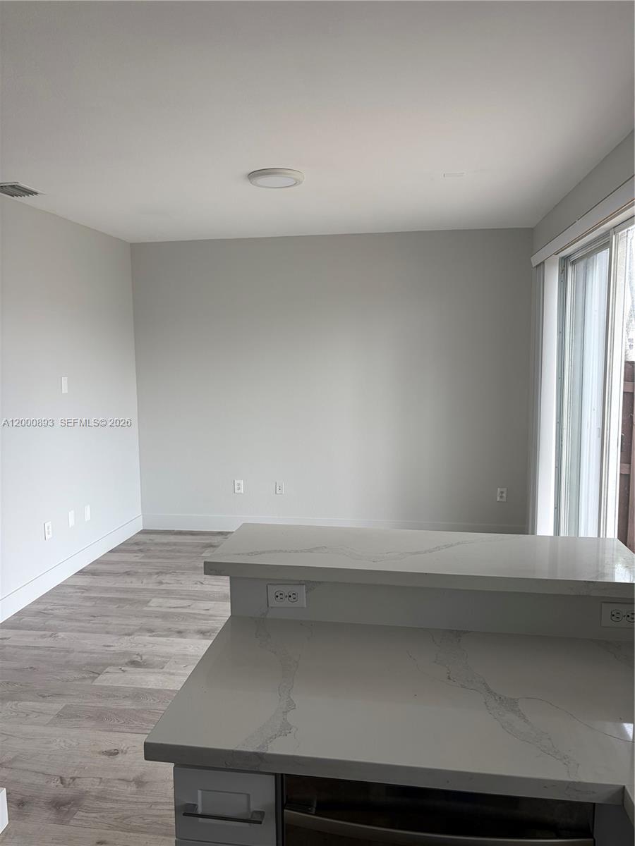 ISLANDS AT DORAL 1ST ADDN - Residential Lease