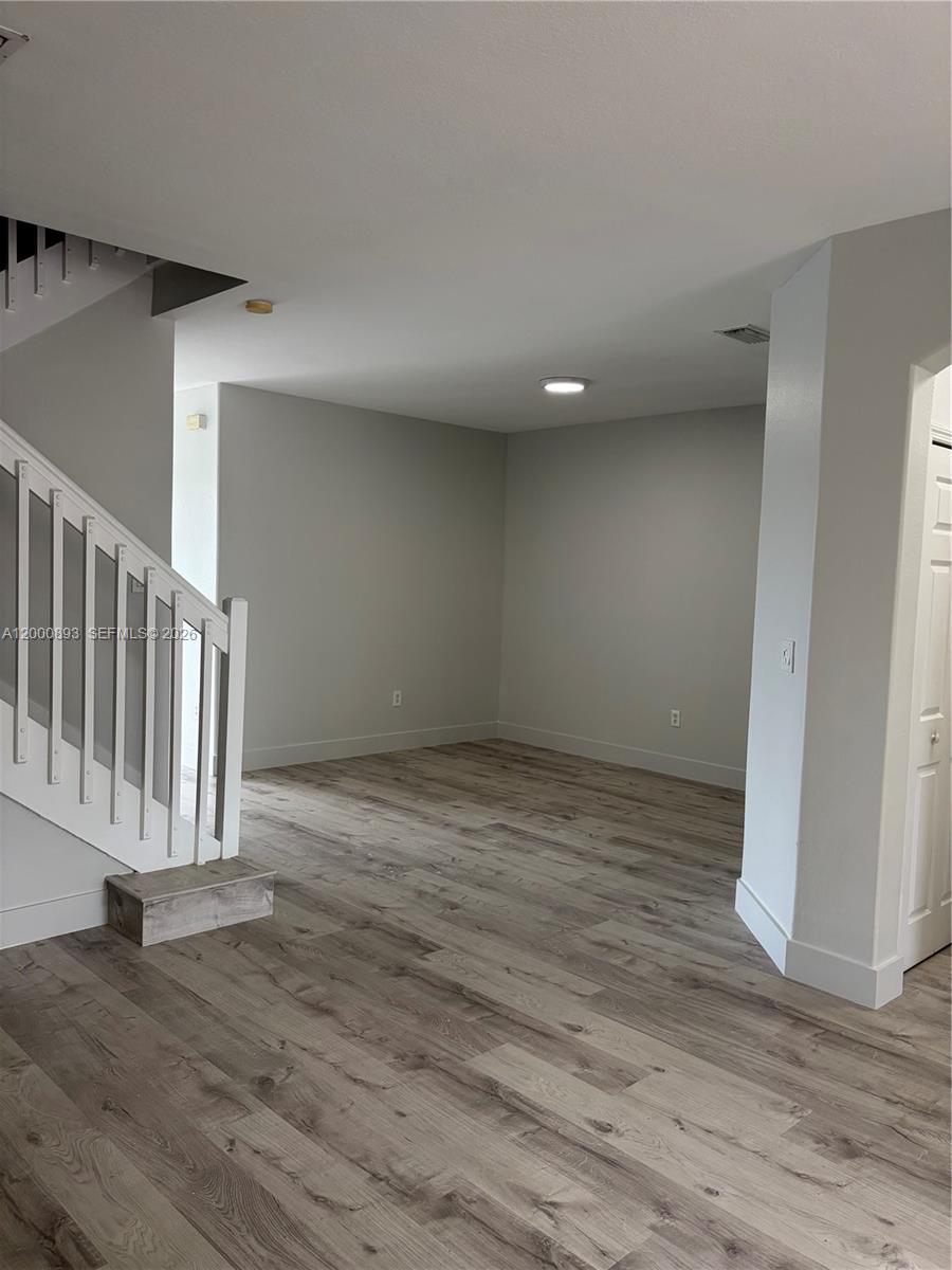 ISLANDS AT DORAL 1ST ADDN - Residential Lease