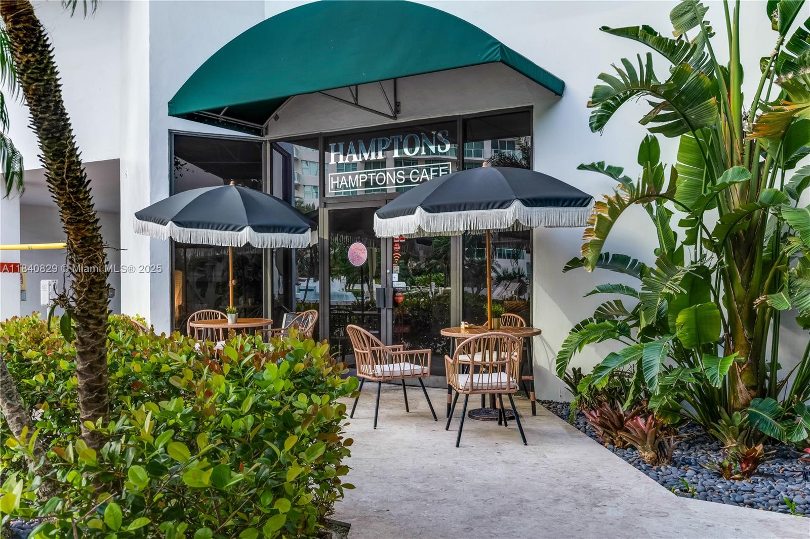 HAMPTONS WEST CONDO - Residential