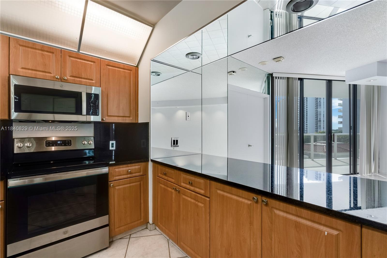 HAMPTONS WEST CONDO - Residential