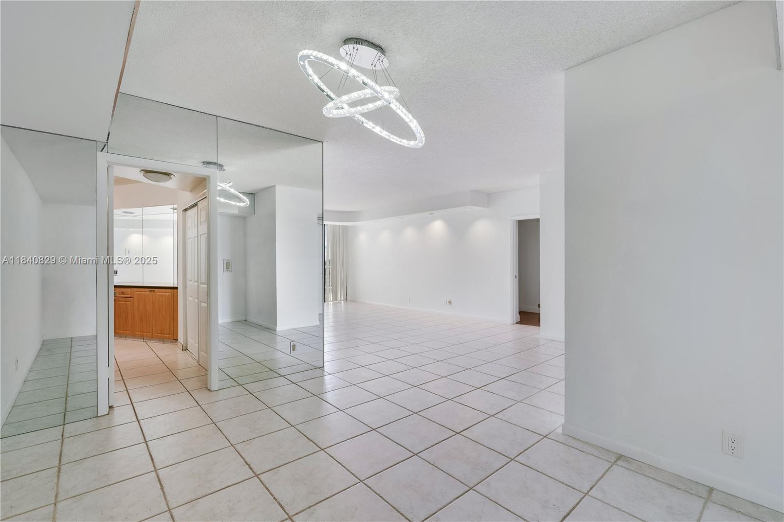 HAMPTONS WEST CONDO - Residential